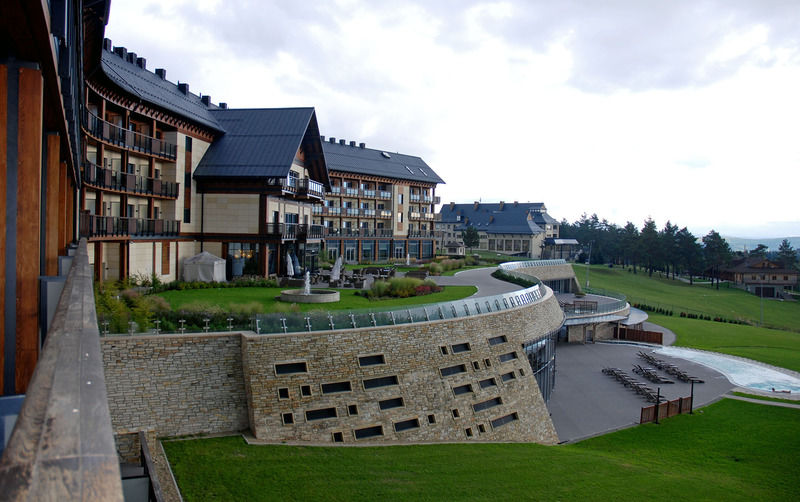 Hotel Arłamów Extérieur photo